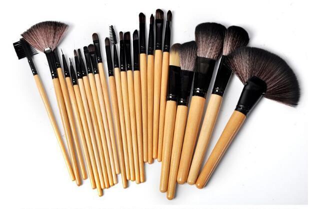 Gift Bag Of 24 Pcs Makeup Brushes Set - Professional Cosmetics Brushes: Eyebrow Powder Foundation Shadows - Make Up Tools